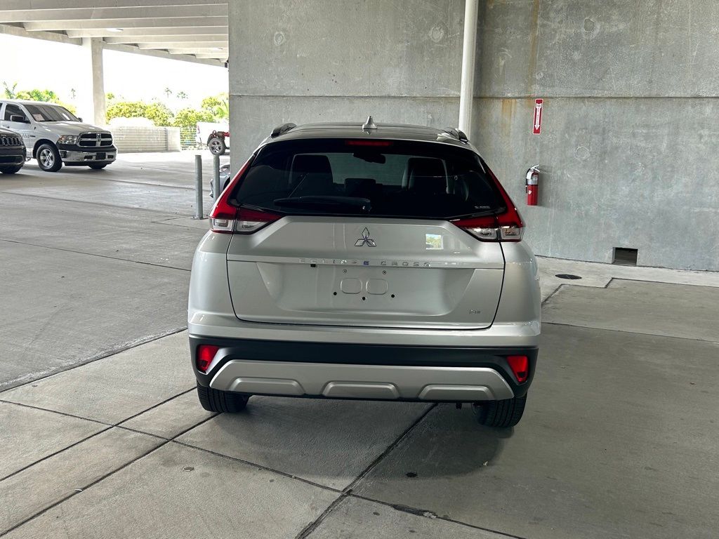 2024 Mitsubishi Eclipse Cross SE photo 4