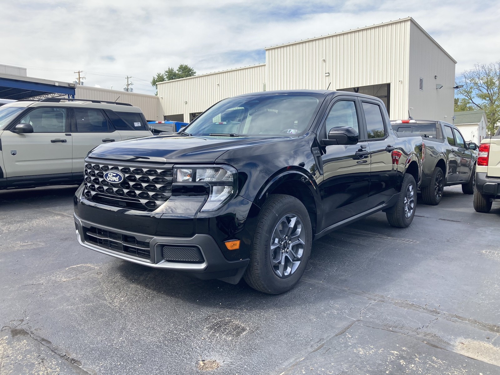 2025 Ford Maverick XLT's photo