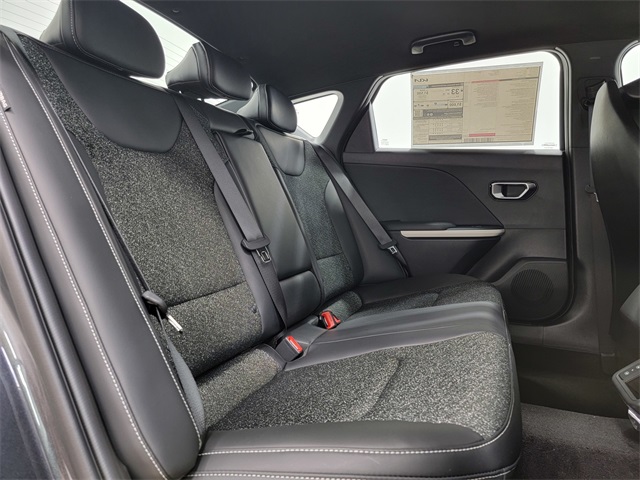 2025 Kia K4 GT-Line photo 17