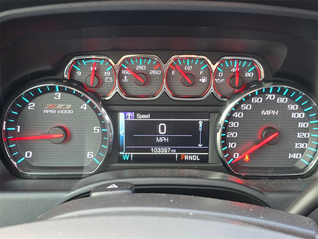 2017 Chevrolet Silverado 1500 LT photo 4