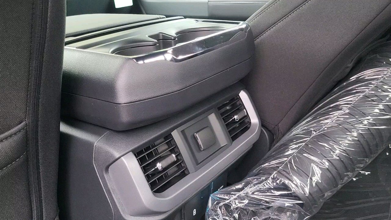 2025 Ford F-150 XLT photo 18