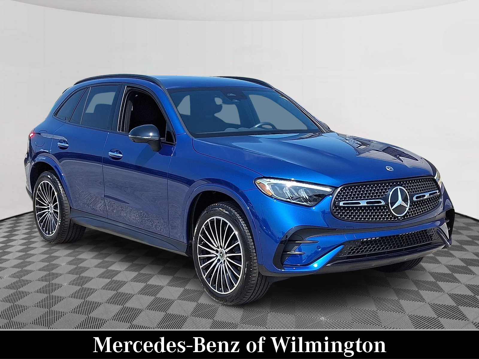 2025 Mercedes-Benz GLC Base's photo
