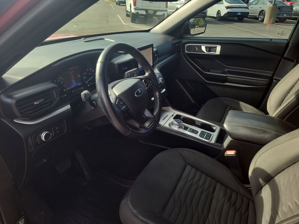 2020 Ford Explorer XLT photo 7