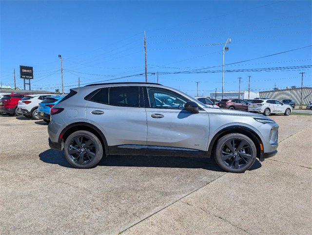 2024 Buick Envision Sport Touring photo 3