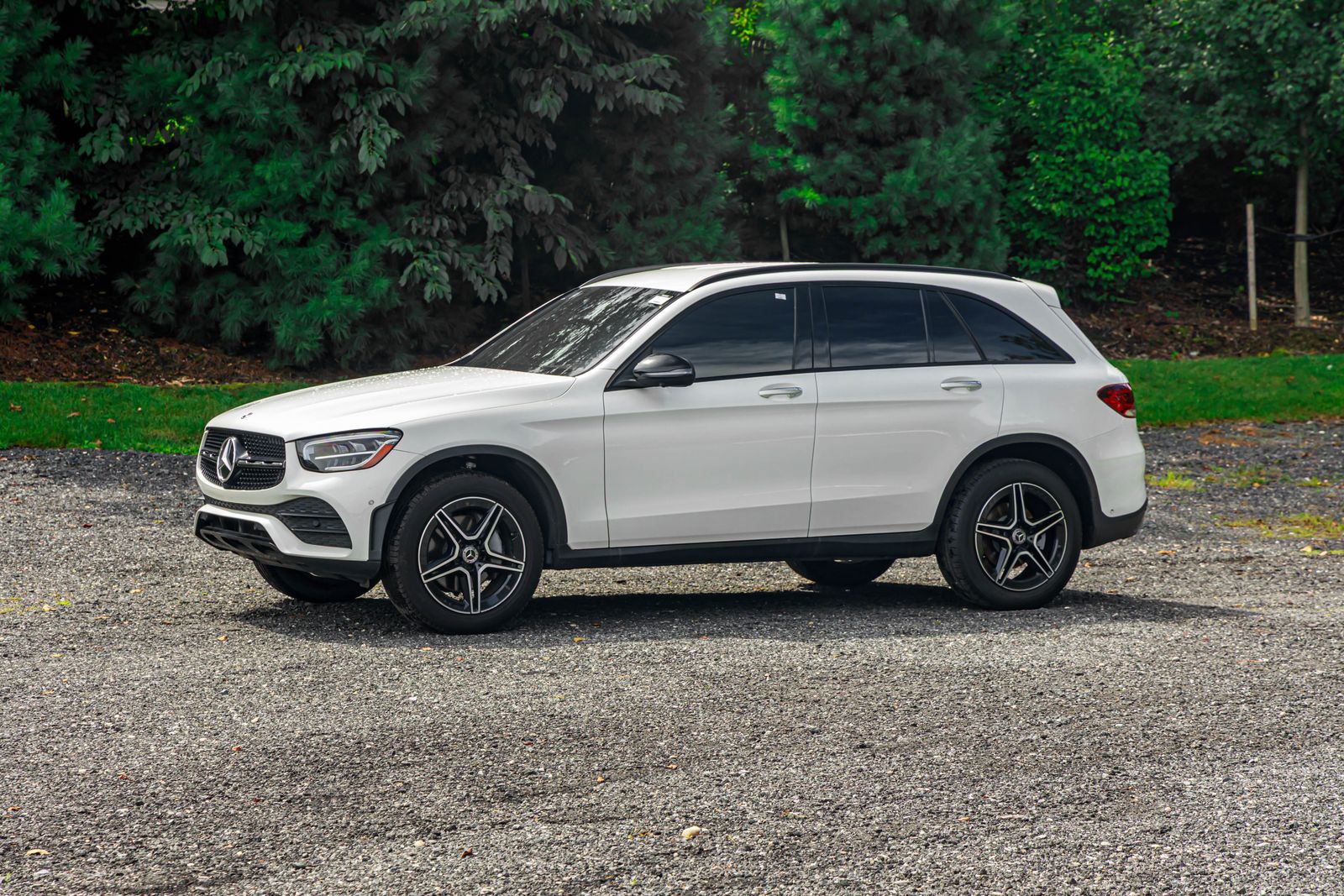 2021 Mercedes Benz GLC 300 photo 3