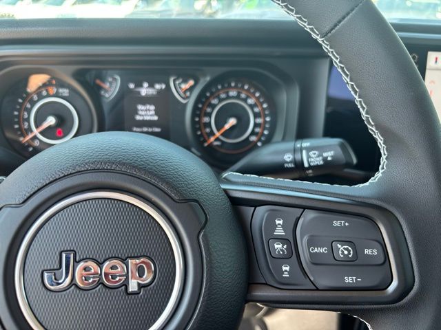 2025 Jeep Gladiator Sport S photo 26