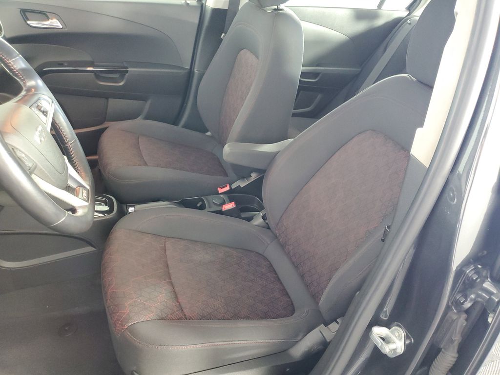2018 Chevrolet Sonic LT photo 12