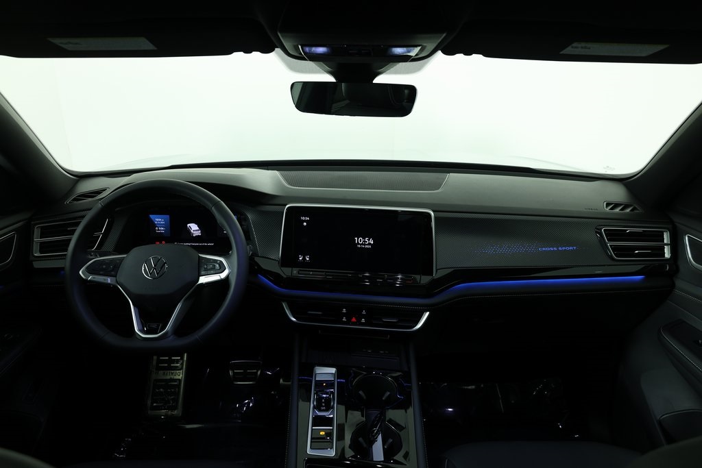 2026 Volkswagen Atlas Cross Sport SEL R-Line photo 4