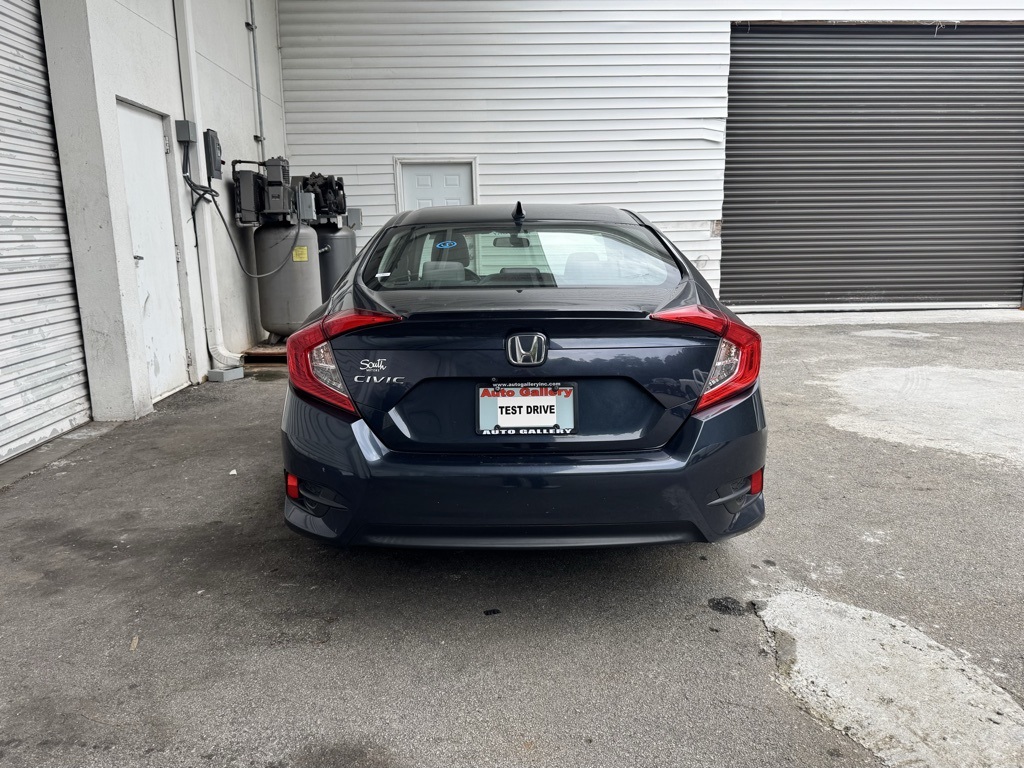 2017 Honda Civic EX-T photo 3