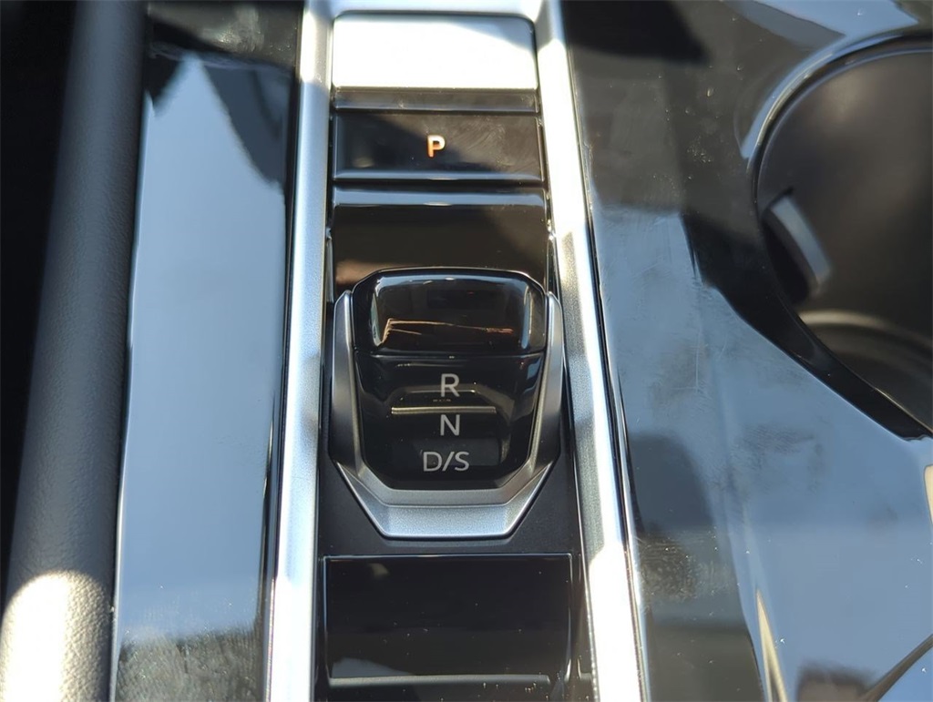 2026 Volkswagen Atlas SE Technology photo 13