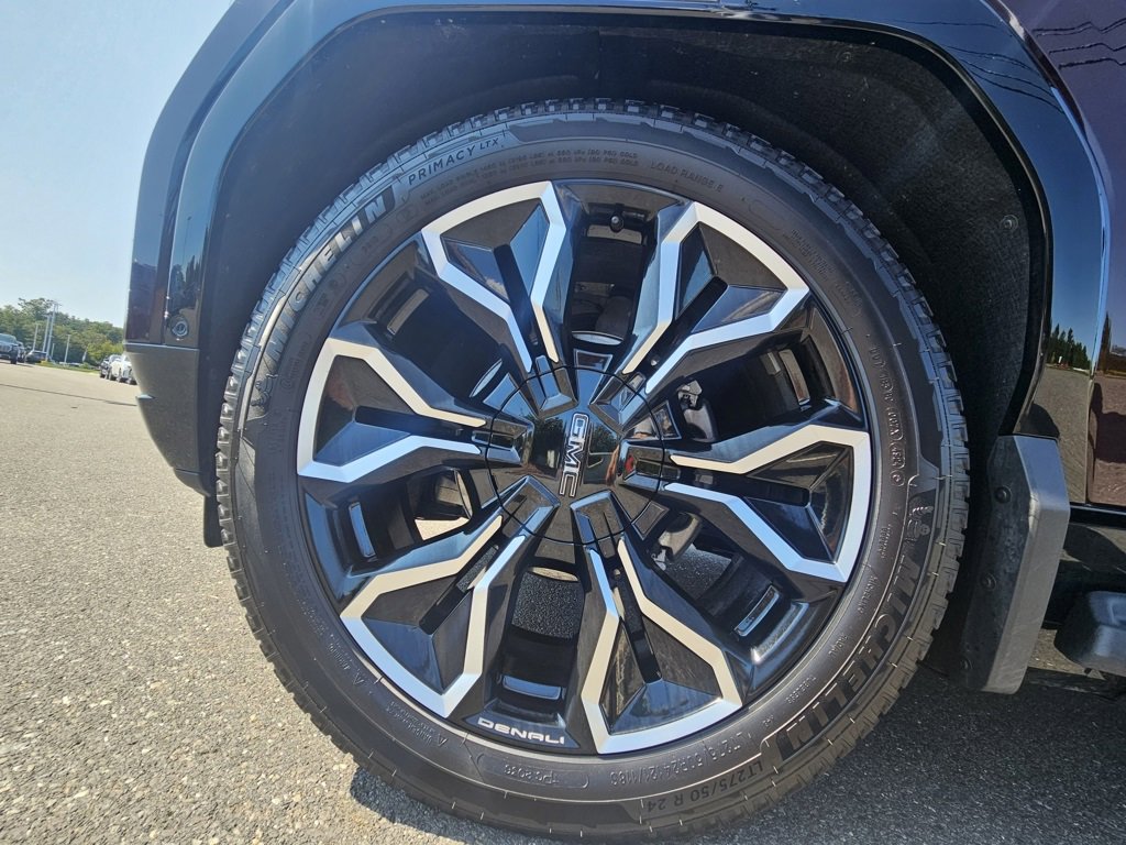 2025 Gmc Sierra EV Denali photo 13