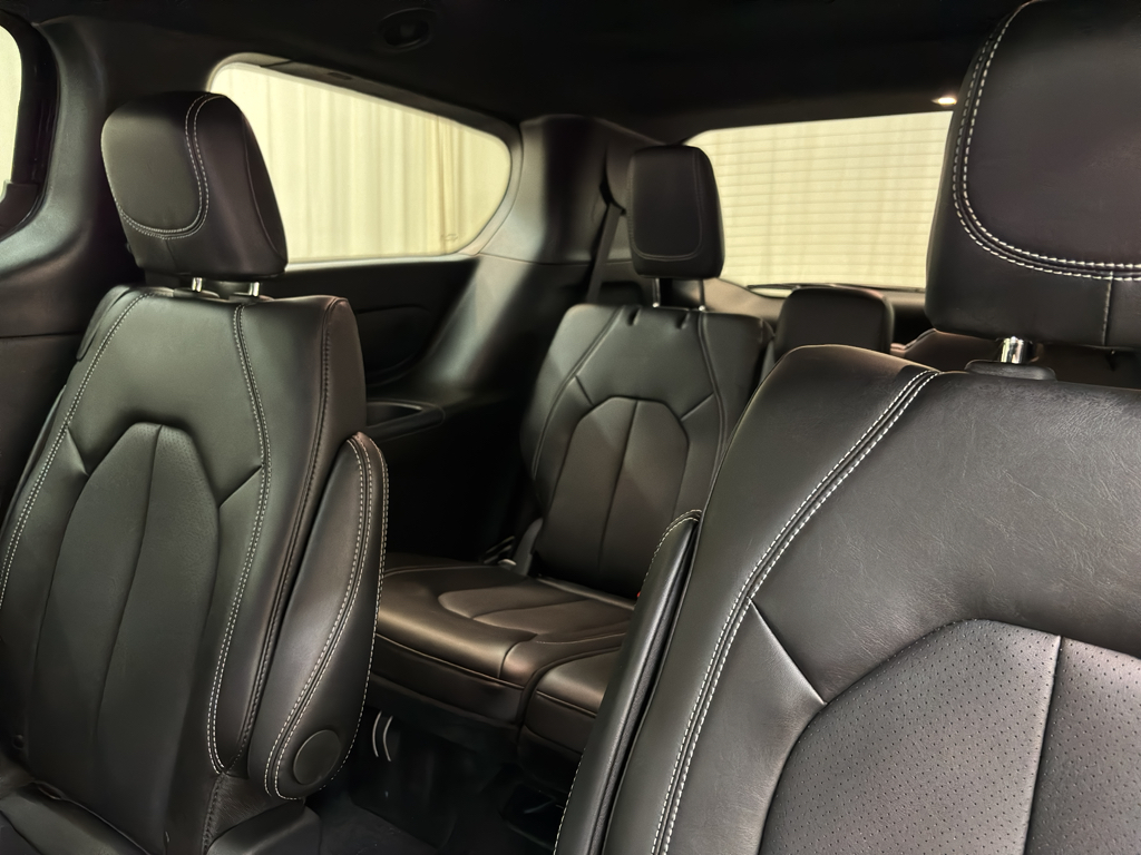 2026 Chrysler Pacifica photo 20