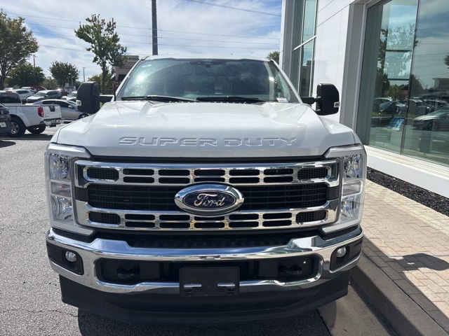 2024 Ford F-350 XLT photo 3