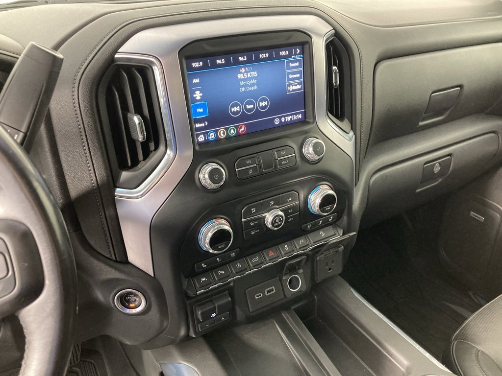Used 2020 GMC Sierra 1500 SLT with VIN 3GTU9DED8LG432555 for sale in Stillwater, Minnesota