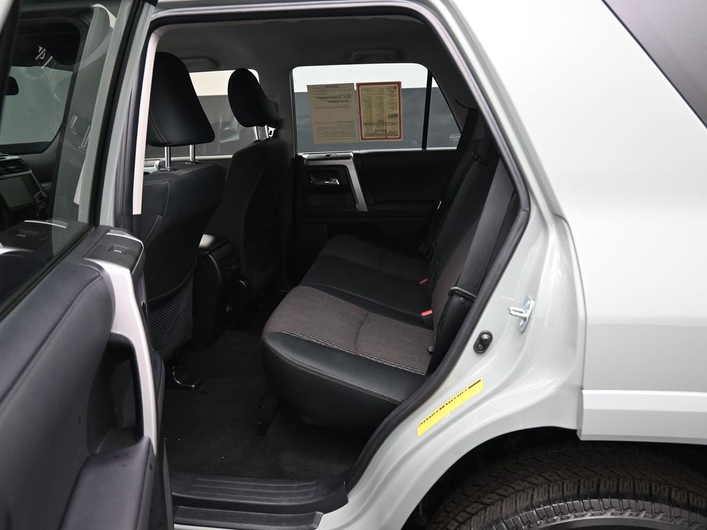 2022 Toyota 4Runner SR5 Trail photo 25