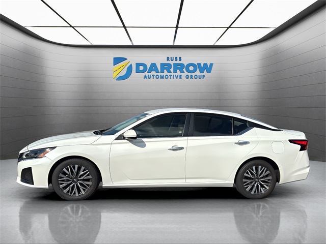 2023 Nissan Altima 2.5 SV photo 2