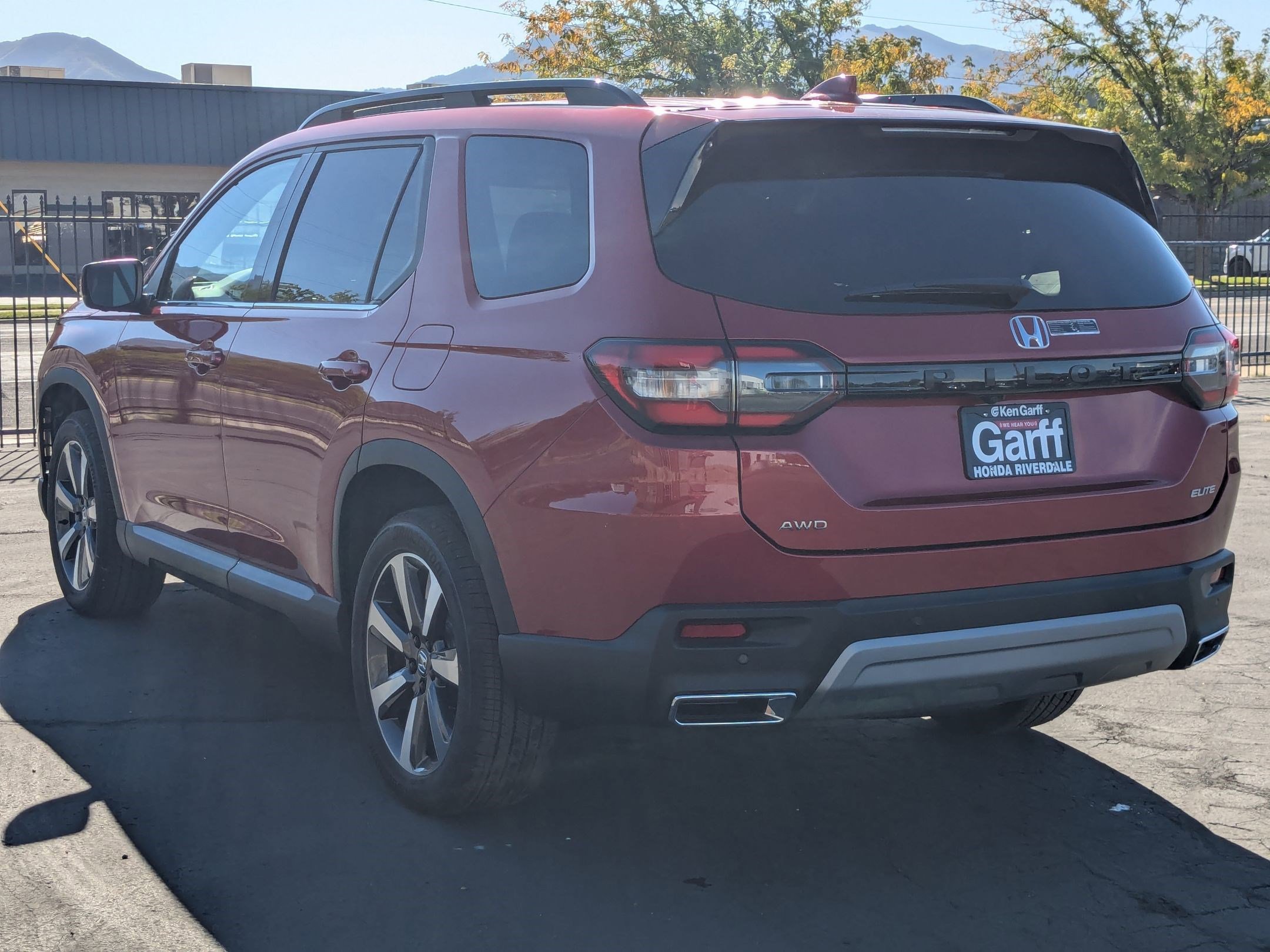 2025 Honda Pilot Elite photo 4