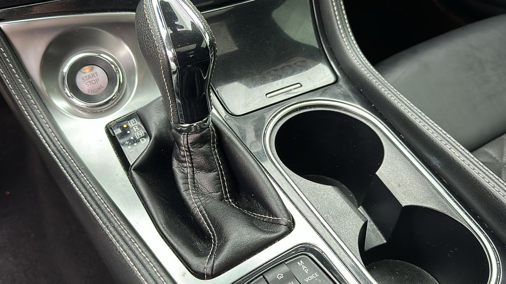 2020 Nissan Maxima Platinum photo 19