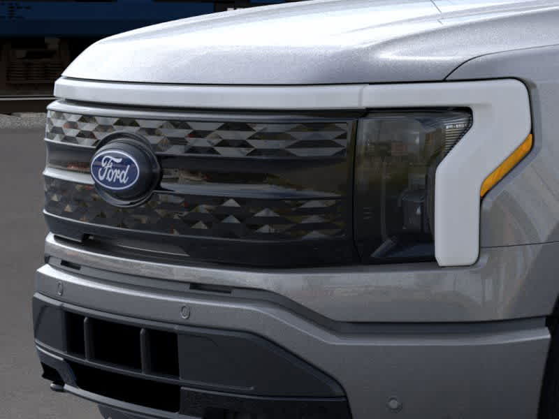 2025 Ford F-150 Lightning Platinum photo 17