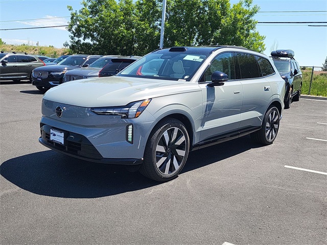 2025 Volvo EX90 Ultra's photo