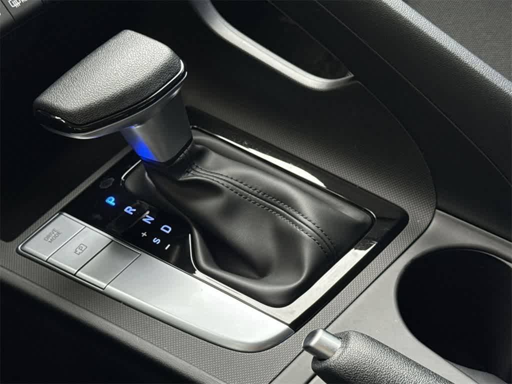 2025 Hyundai Elantra SE photo 20