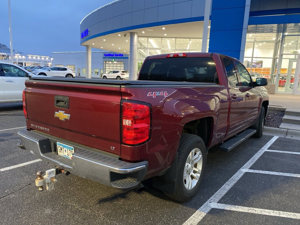 2016 Chevrolet Silverado 1500 LT photo 4