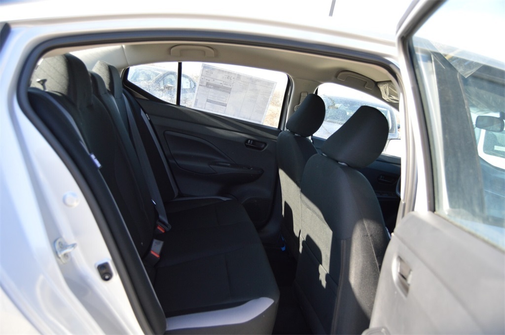 2025 Nissan Versa S photo 17