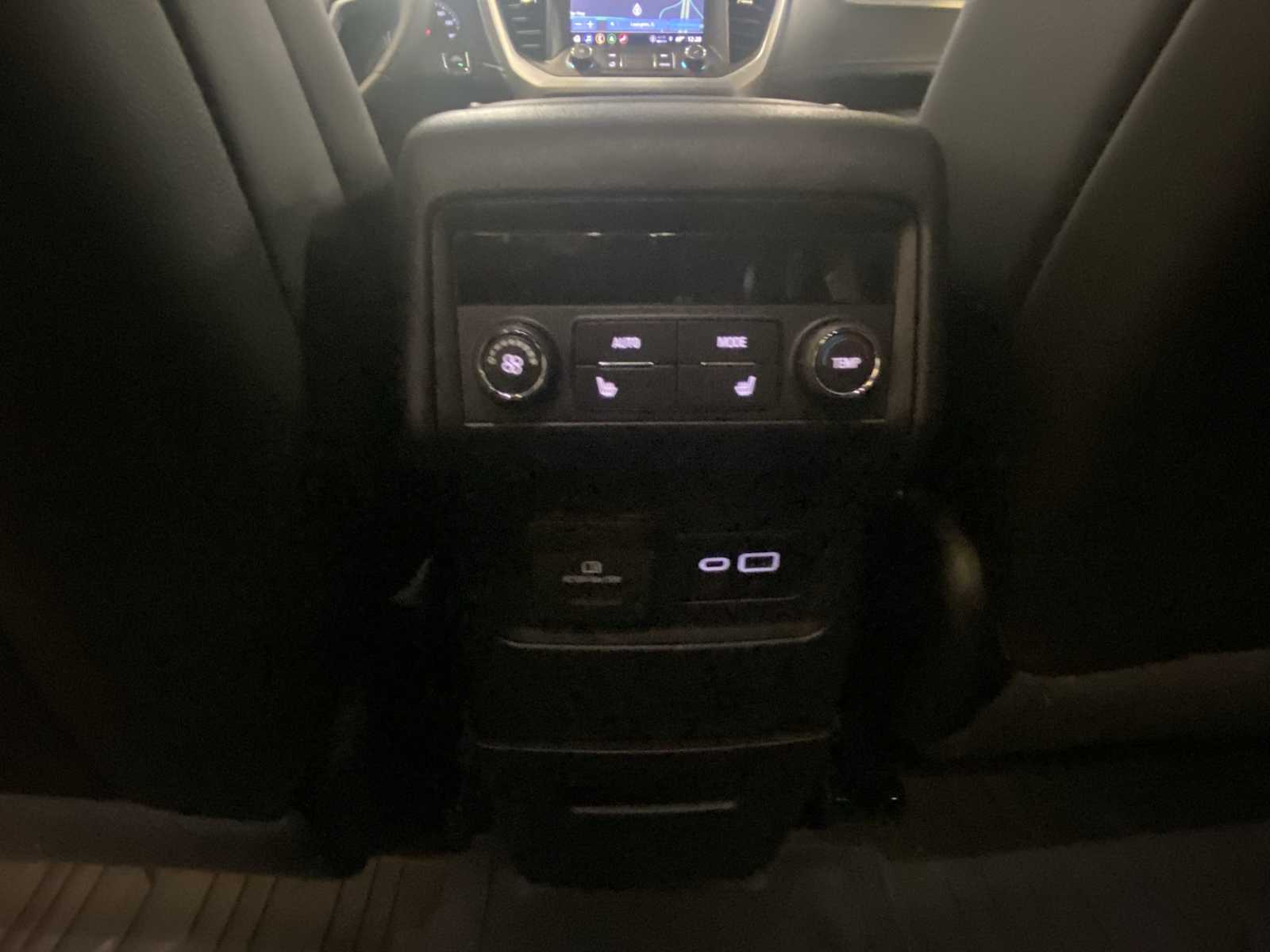 2023 Gmc Acadia SLT photo 22
