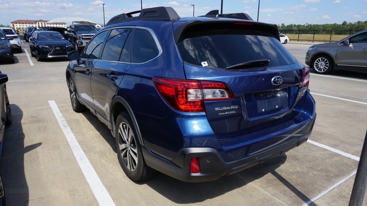 2019 Subaru Outback Limited photo 4