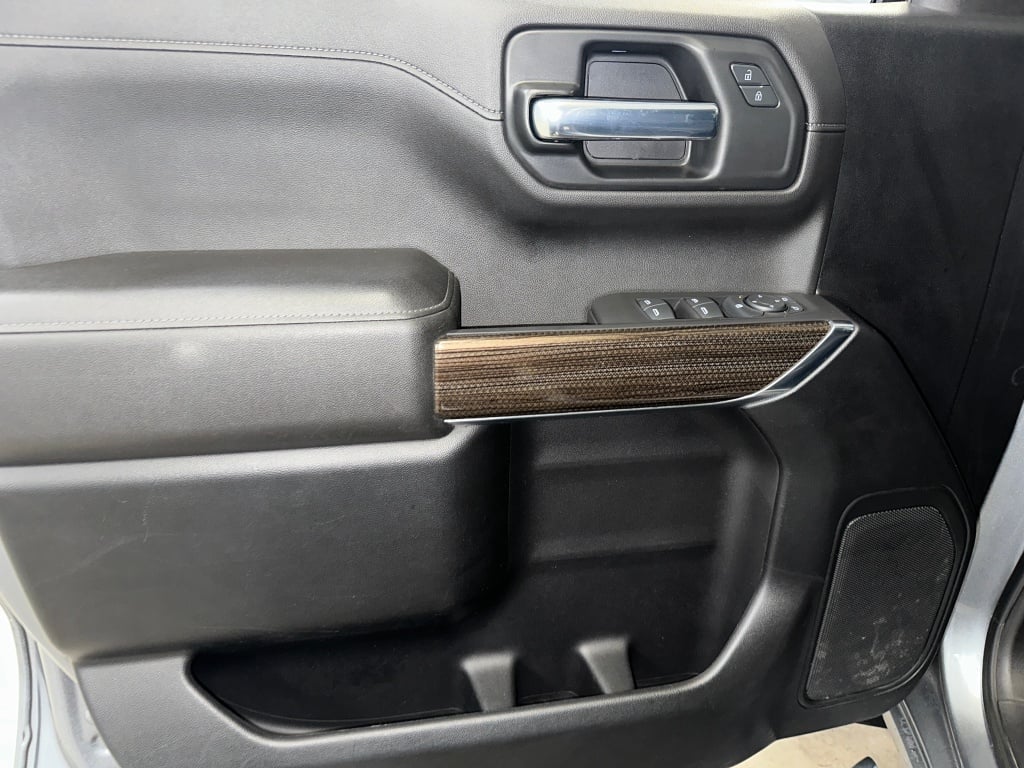 2021 Chevrolet Silverado 1500 LT photo 4