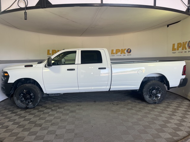 2026 Ram 3500 Tradesman photo 4