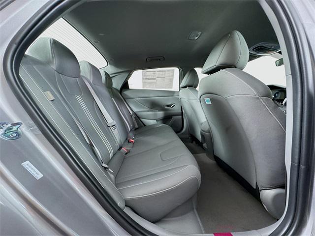 2025 Hyundai Elantra Hybrid SEL Sport photo 33