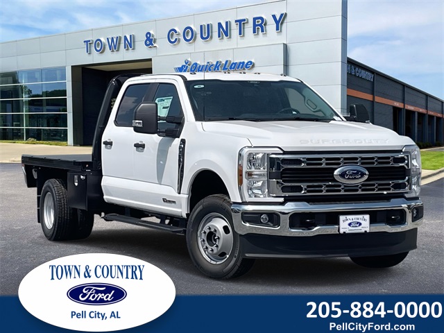 2025 Ford F-350 Super Duty Chassis Cab XL's photo