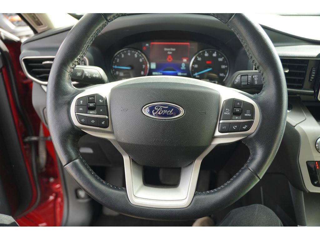 2022 Ford Explorer XLT photo 25