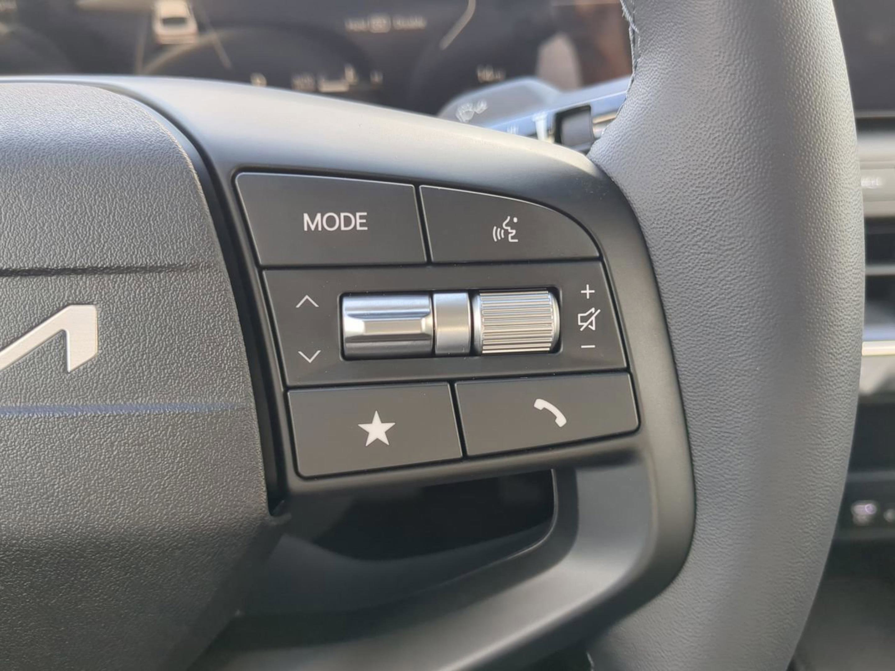 2025 Kia K4 EX photo 24