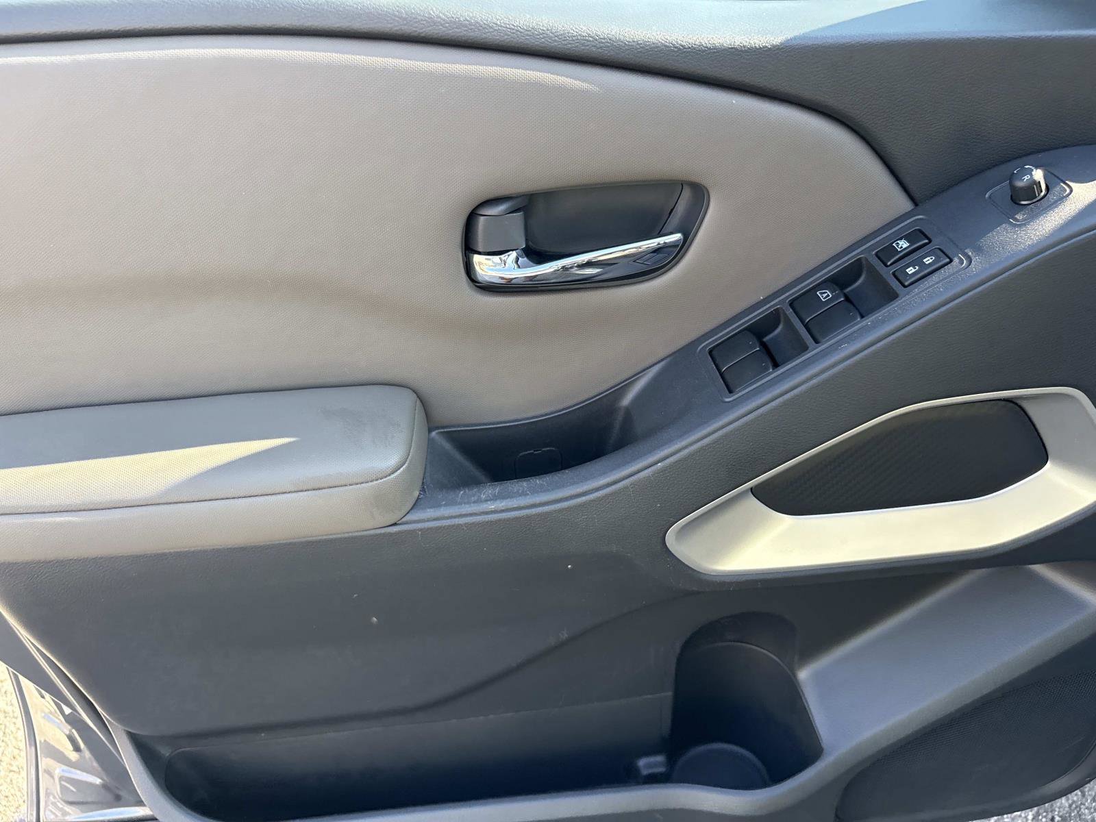 2023 Nissan Frontier SV photo 22