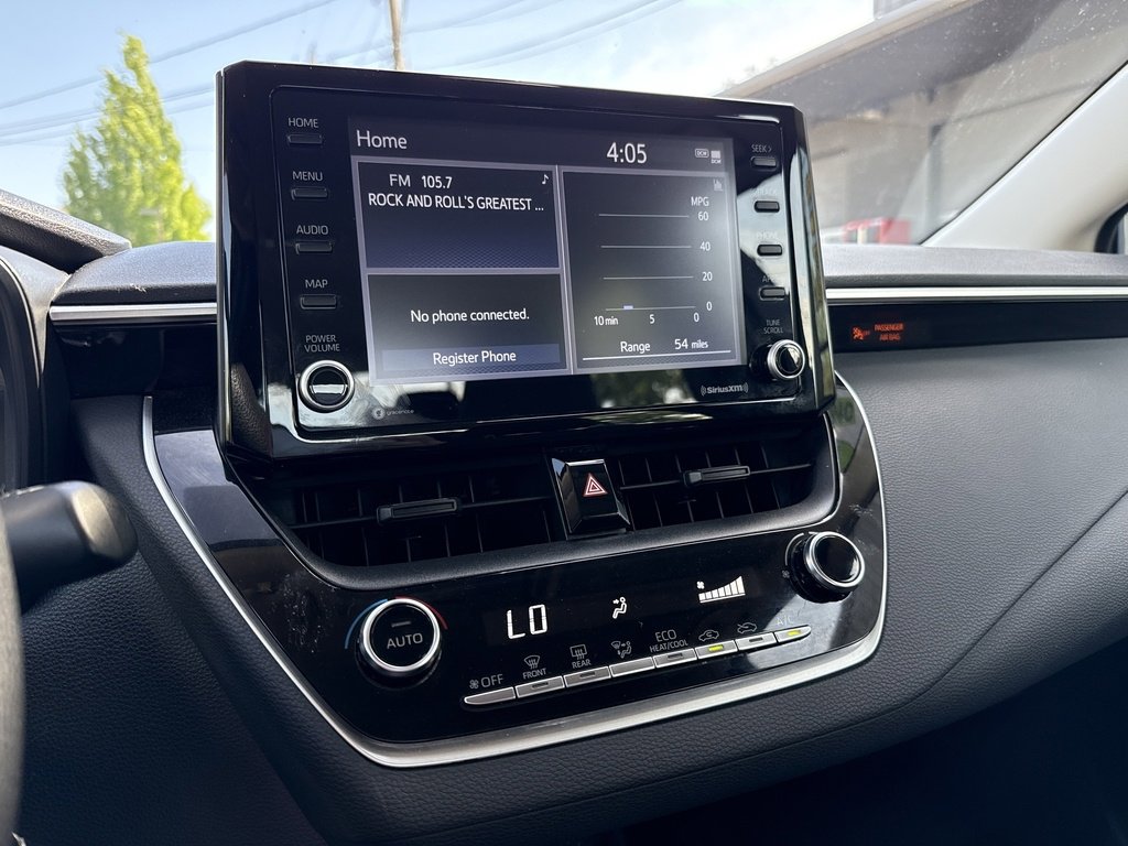 2022 Toyota Corolla LE photo 22