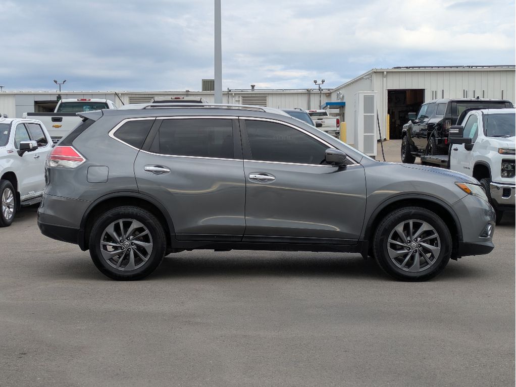 Used 2016 Nissan Rogue SL with VIN 5N1AT2MV4GC781347 for sale in Kansas City