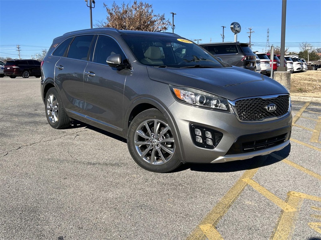 2016 Kia Sorento Limited's photo