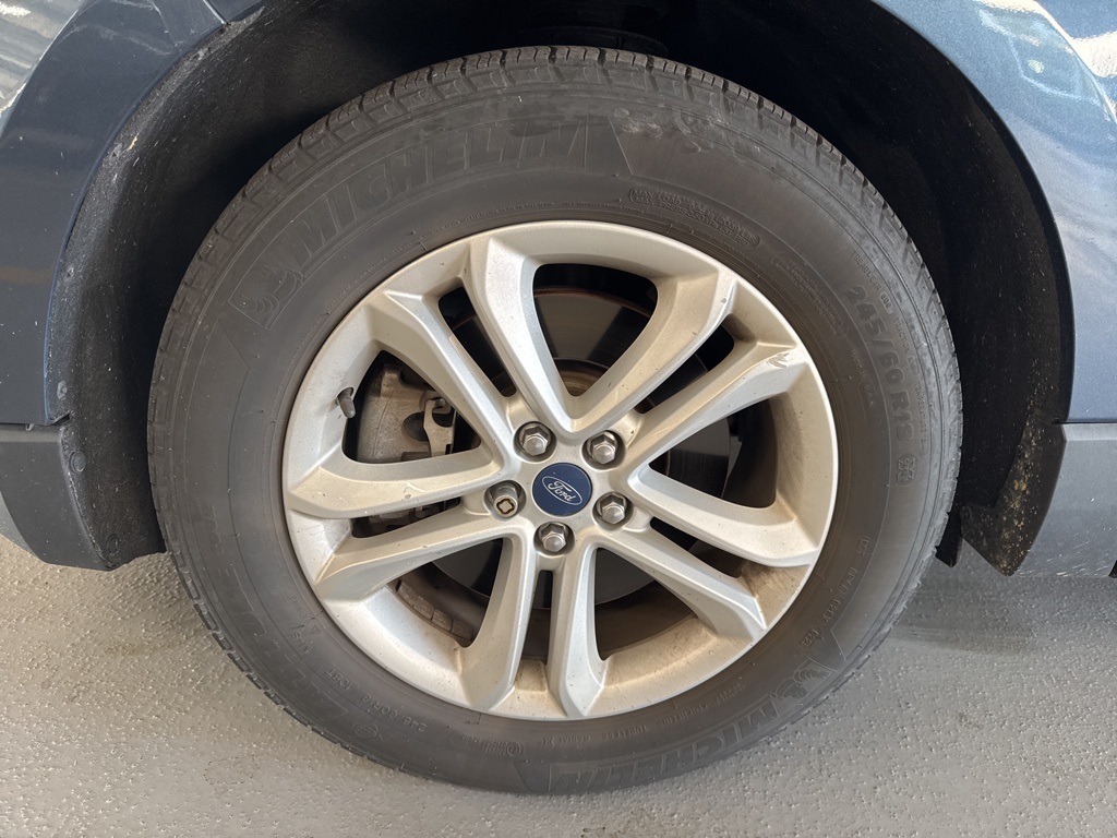 2019 Ford Edge SEL photo 4