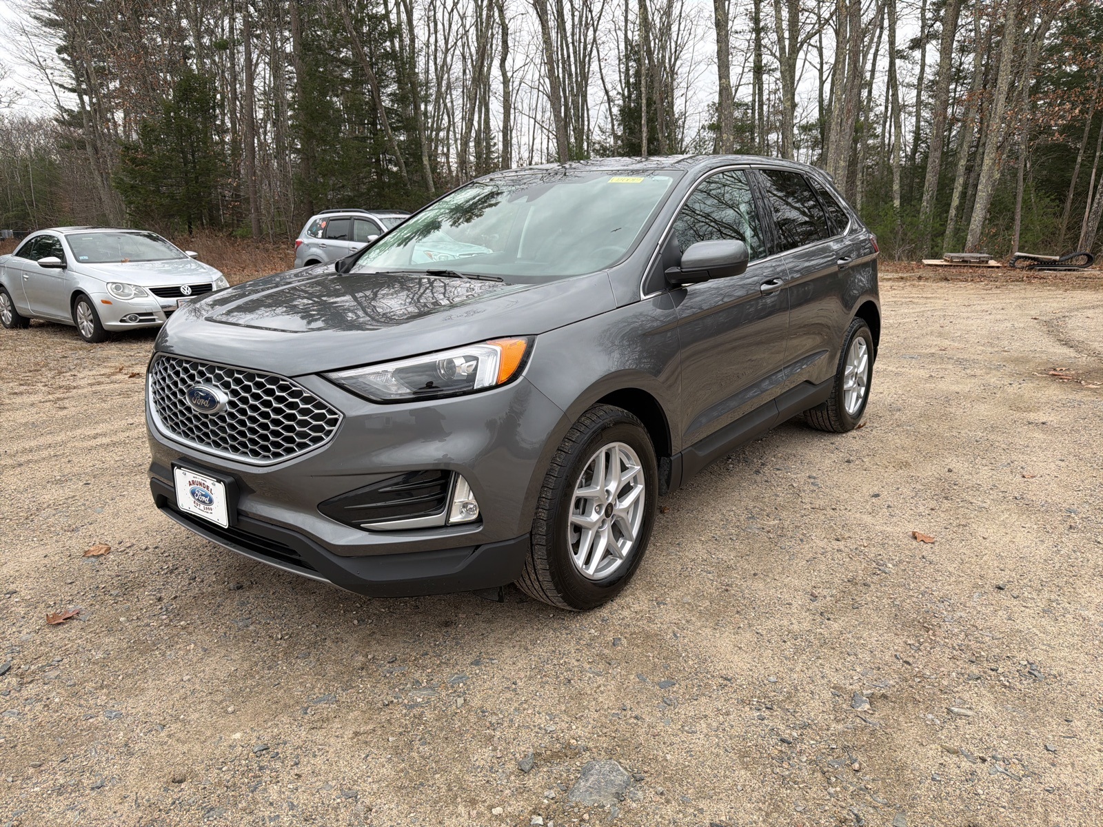 2024 Ford Edge SEL photo 3