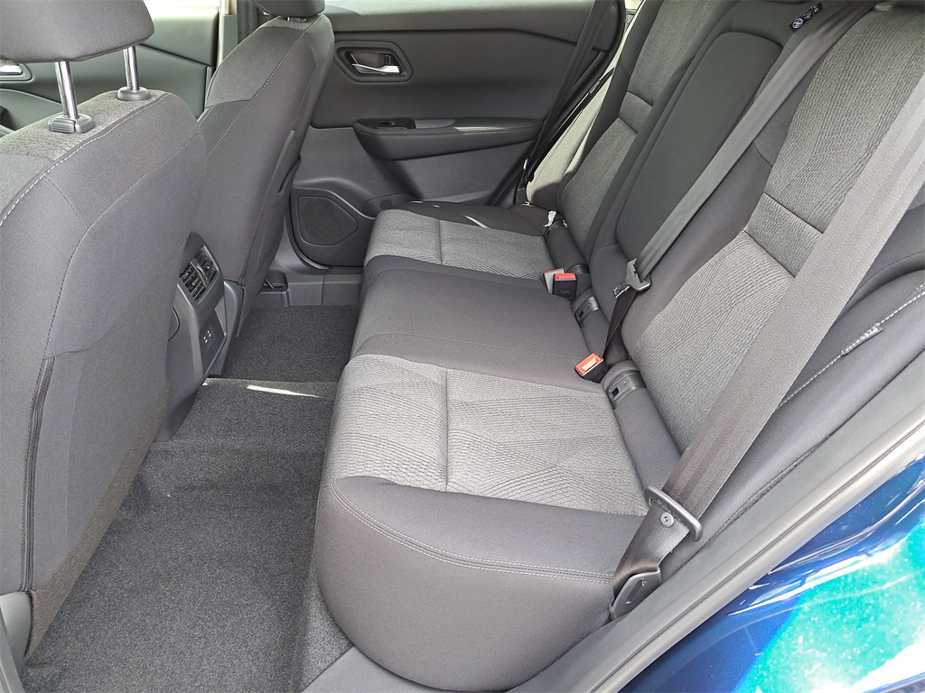 2026 Nissan Rogue SV photo 12