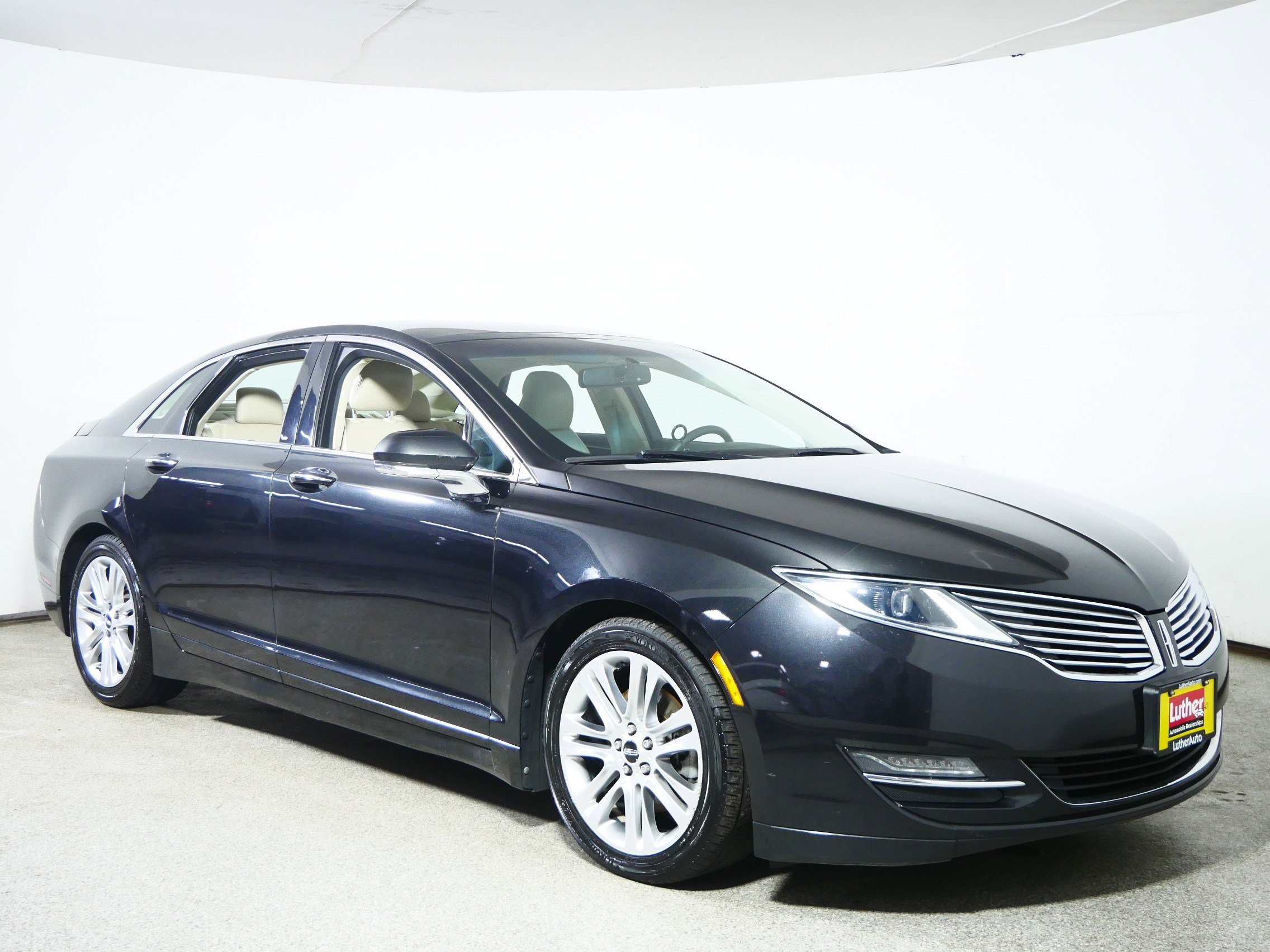 2014 Lincoln MKZ Base's photo