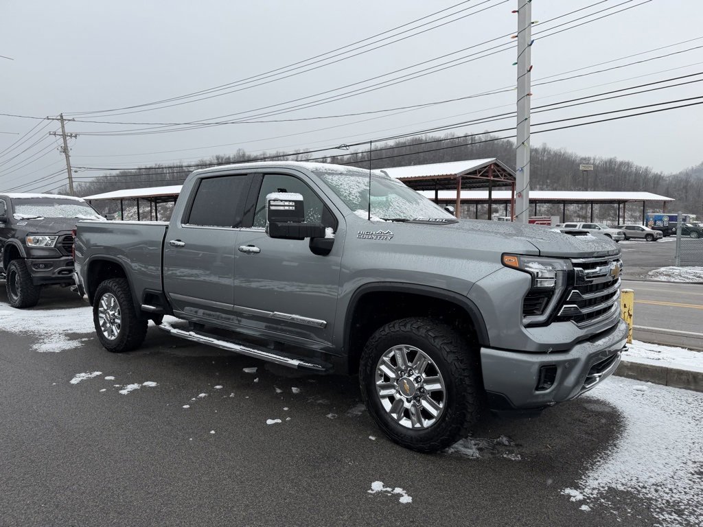 2024 Chevrolet Silverado 3500HD High Country's photo