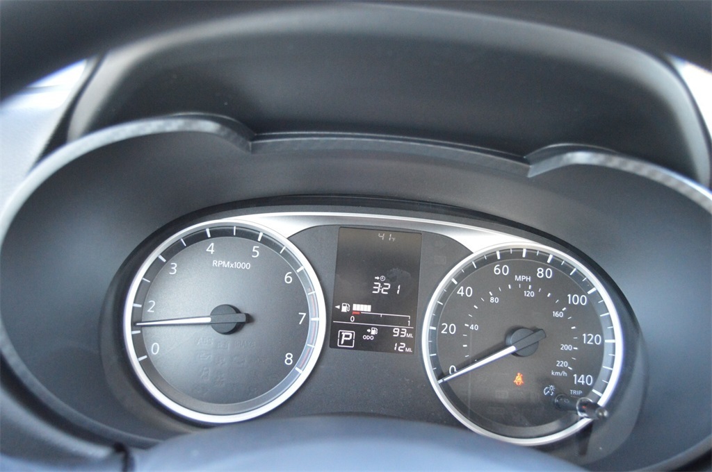 2025 Nissan Versa S photo 28