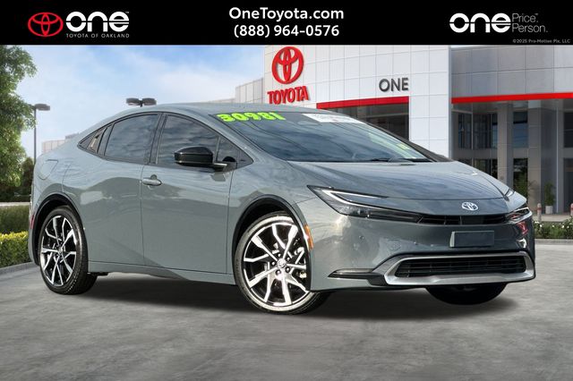2023 Toyota Prius Prime XSE's photo