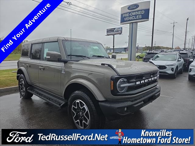 2025 Ford Bronco Outer Banks photo 2