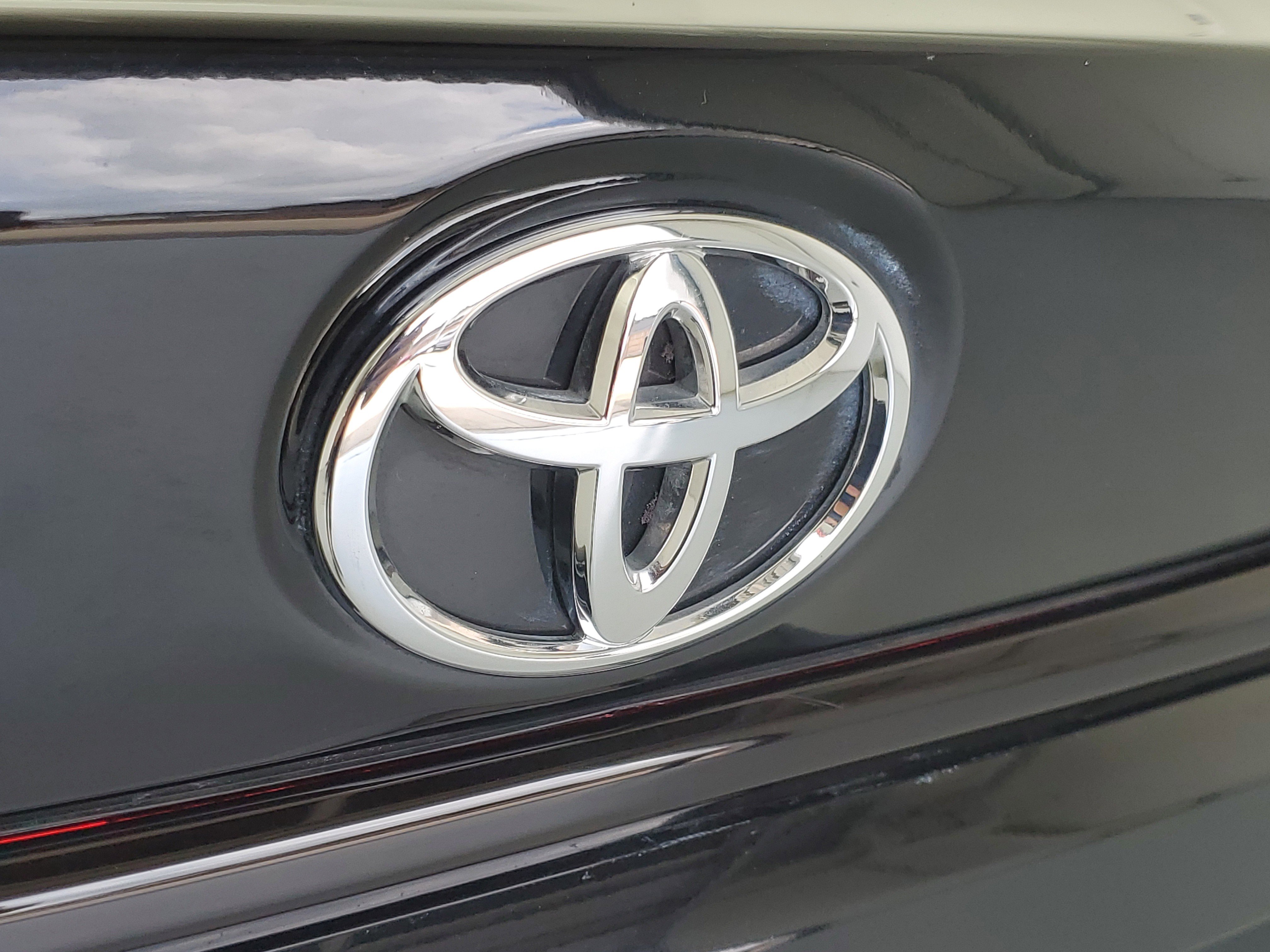 2024 Toyota Corolla LE photo 4