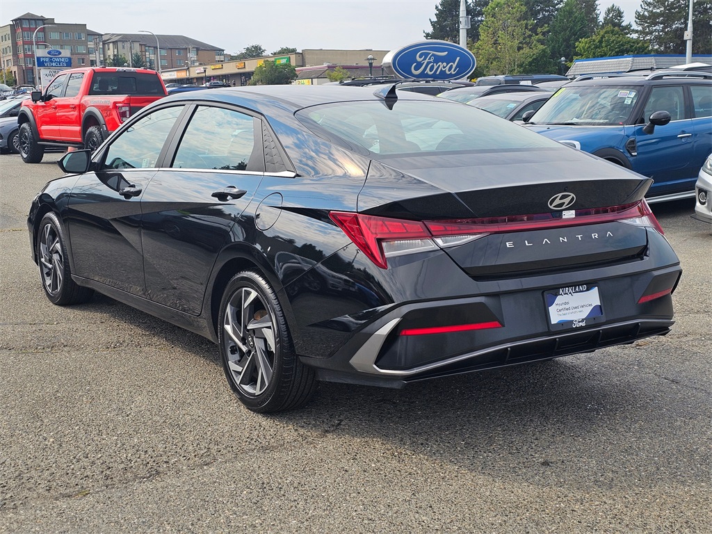 2024 Hyundai Elantra SEL Convenience photo 5