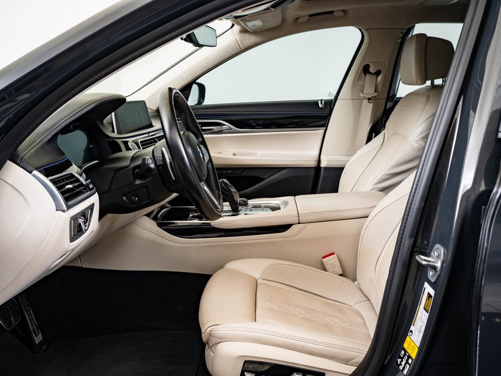 2022 Bmw M760Li photo 15